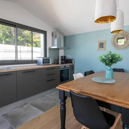 Maison D'architecte Avec Piscine A Deux Pas De La Des Grenettes